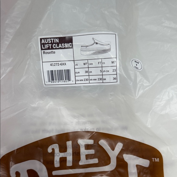 Hey Dude Women's Pink Austin lift shoes! - Picture 8 of 8